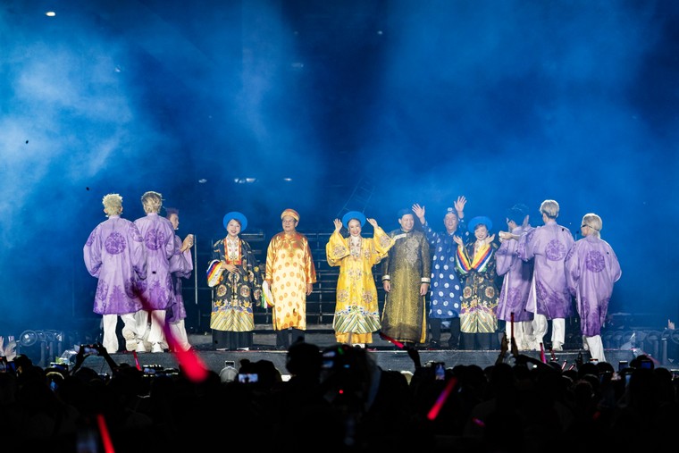 Anh trai vượt ngàn chông gai 2024 chính thức khép lại với concert thứ 8 tại TP.HCM ảnh 3