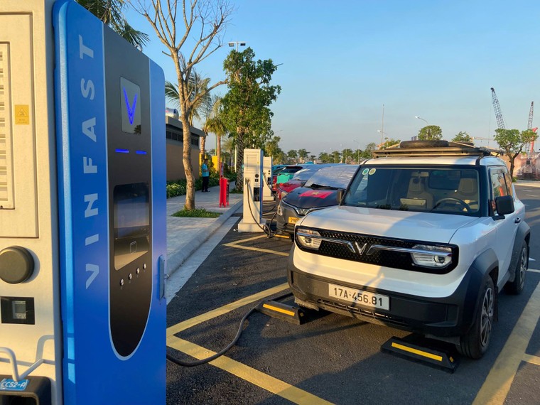 Có gì bên trong trạm sạc V-Green lớn nhất cả nước? ảnh 2