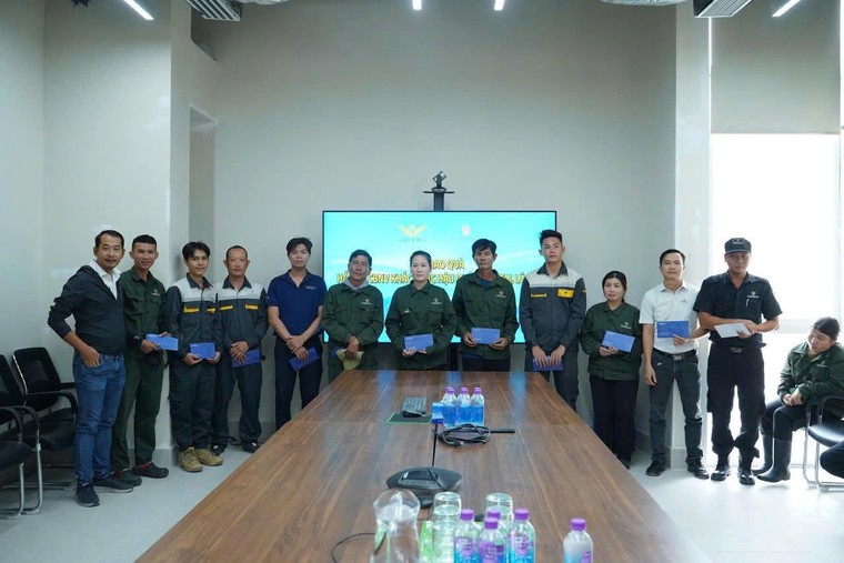 KDI Holdings hỗ trợ 1 tỷ đồng đến đồng bào bị ảnh hưởng lũ lụt tại Khánh Hòa ảnh 2