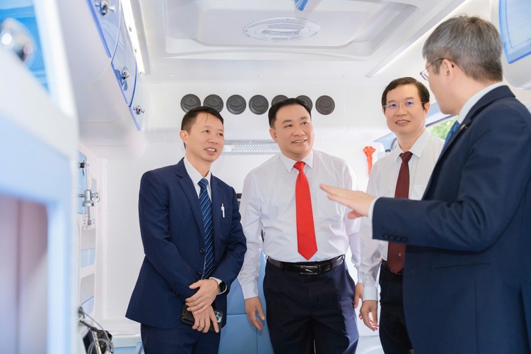 Vingroup đưa “phòng cấp cứu di động” chuẩn quốc tế đến Khánh Hòa ảnh 2