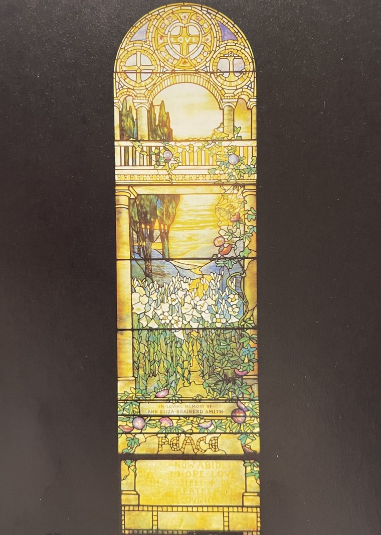 Đến Bảo tàng Kính màu Việt Nam chiêm ngưỡng tuyệt tác tranh kính màu "Sarah Faye Sumner Memorial" ảnh 4