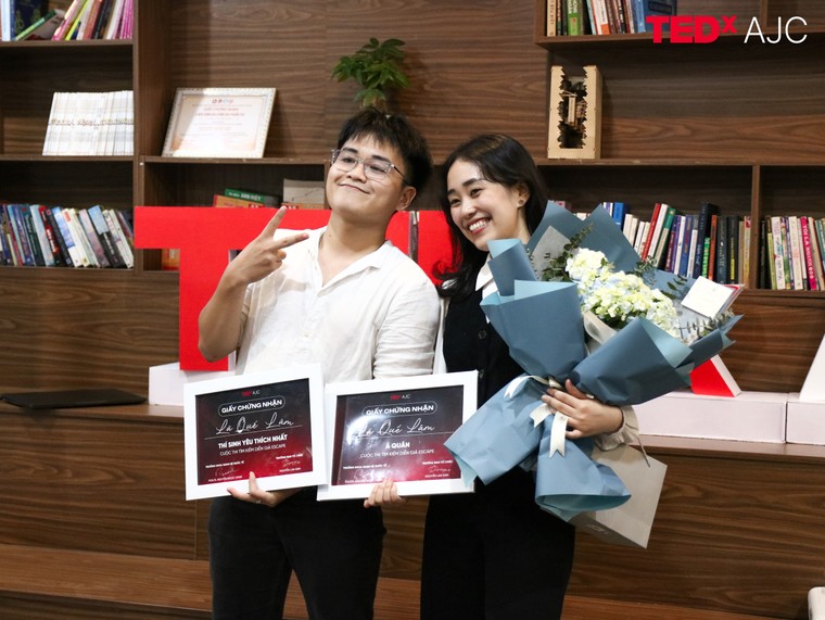 Nam sinh Học viện Ngoại giao giành giải quán quân cuộc thi học thuật TEDxAJC ảnh 6