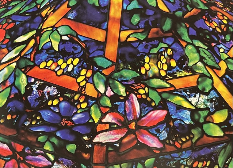Đèn kính màu Tiffany với sự kết hợp hoa lá và kỹ thuật sơn đặc biệt ảnh 2