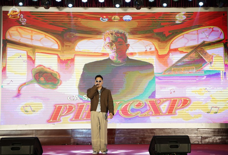 Thưởng thức bữa tiệc âm nhạc đầy cảm xúc tại “nhà hàng” Pháp “Nhật Ký 20” cùng tân sinh viên AJC ảnh 4