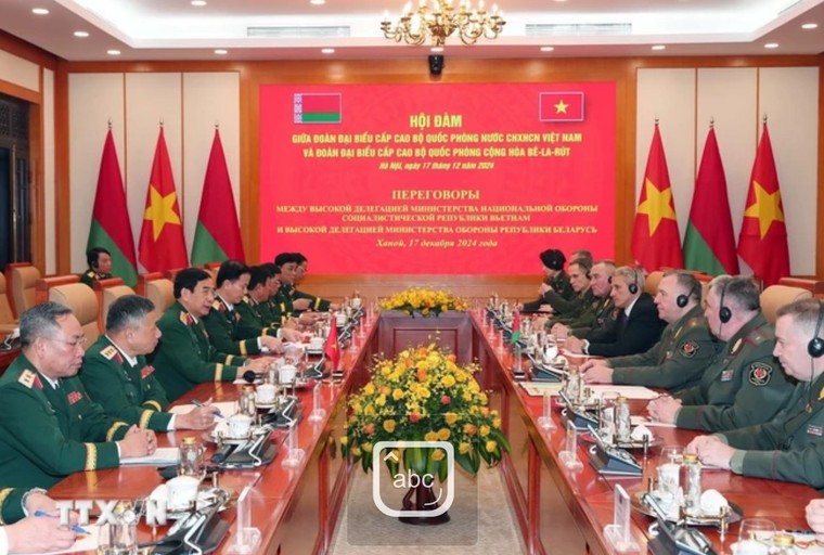 Bộ trưởng Quốc phòng Cộng hòa Belarus thăm chính thức Việt Nam ảnh 1