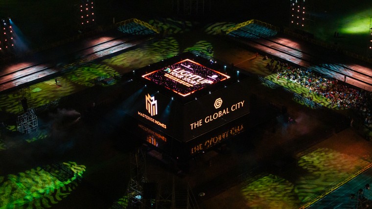 Dàn sao lần đầu trình diễn trên sân khấu LED lập phương lớn bậc nhất Việt Nam ảnh 3