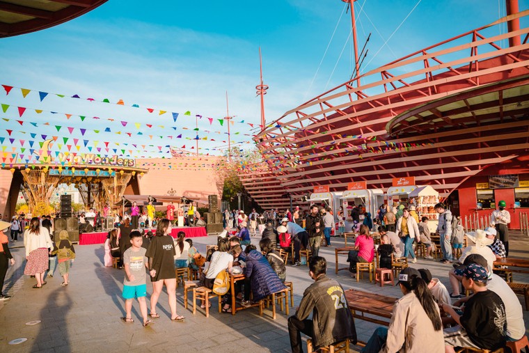 Ra quân năm mới, “vũ trụ Vin” đại thắng đón hơn 11 triệu lượt khách trong 6 ngày ảnh 8