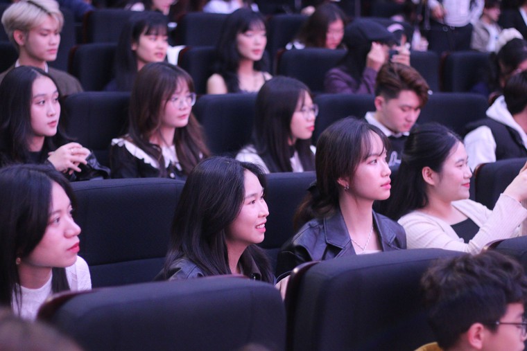 ARREBOL: Chuyến hành trình nghệ thuật đầy màu sắc khép lại Tuần lễ văn hóa Hàn Quốc 2025 ảnh 6