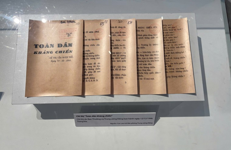 Khai mạc trưng bày chuyên đề “Đất nước trọn niềm vui” ảnh 5