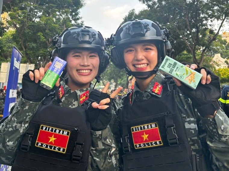 Hơn 150.000 sản phẩm Vinamilk tiếp sức các lực lượng, người dân tham gia đại lễ 30/4 ảnh 2