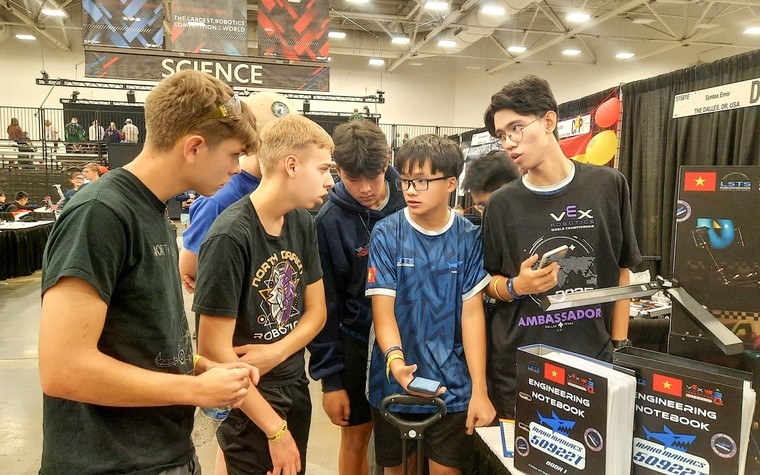 Học sinh Đinh Thiện Lý lan tỏa tinh thần STEM Việt Nam tại đấu trường Quốc tế ảnh 3