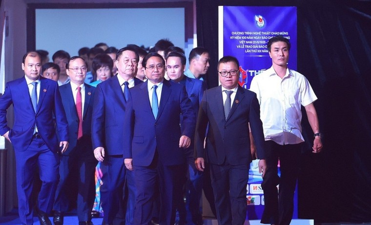 Lễ trao Giải Báo chí Quốc gia lần thứ XIX: Vinh danh ngòi bút vì Tổ quốc, vì nhân dân ảnh 1