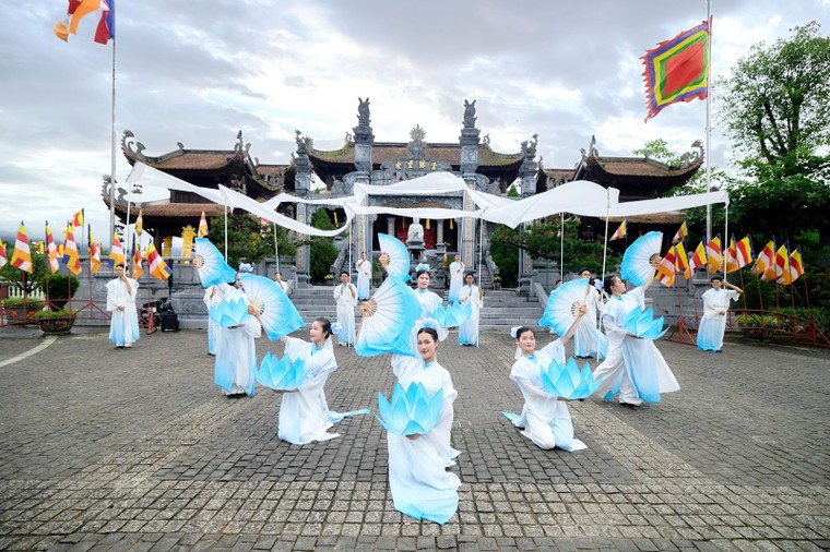 Sun World Fansipan Legend ra mắt show diễn thể nghiệm độc đáo trên đỉnh Fansipan, Sa Pa ảnh 4