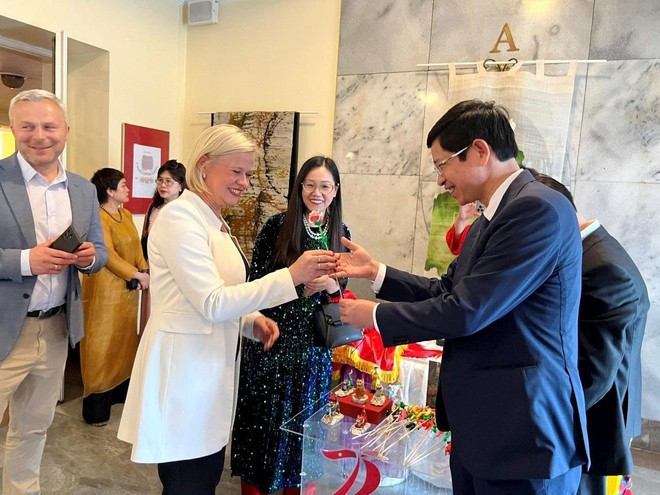 Văn hóa Việt Nam hiện diện đậm nét giữa Bảo tàng châu Á - Thái Bình Dương ảnh 3