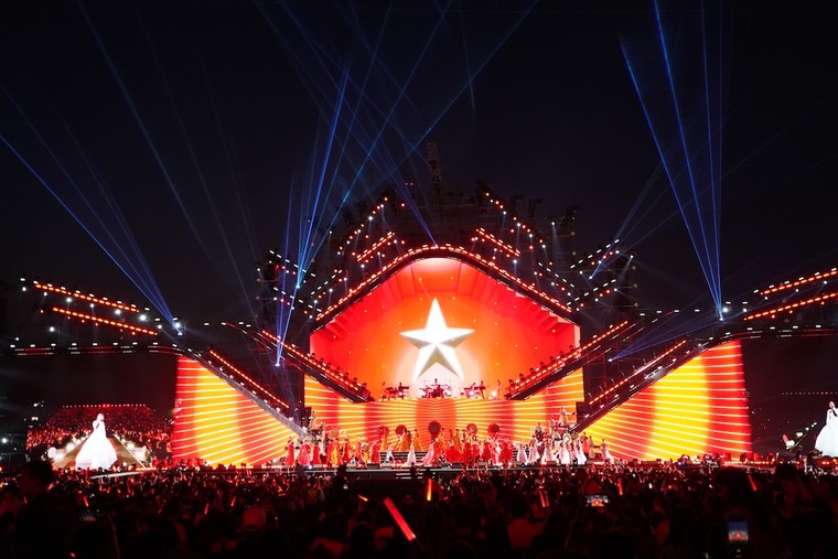 “V-Concert Rạng rỡ Việt Nam”: “Đêm huyền thoại” kích hoạt thành phố Expo đầu tiên tại Việt Nam ảnh 7
