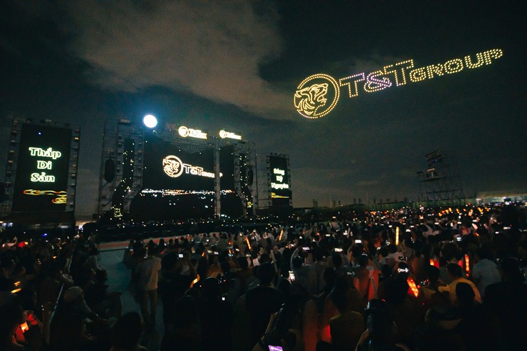 Chiêm ngưỡng 1.000 drone tỏa sáng trên bầu trời đêm Thành phố Thiên niên kỷ T&T City Millennia ảnh 4