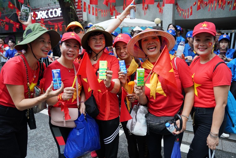 Gần 1 triệu sản phẩm Vinamilk tiếp sức cho đại lễ kỷ niệm 80 năm Quốc khánh 2/9 ảnh 11