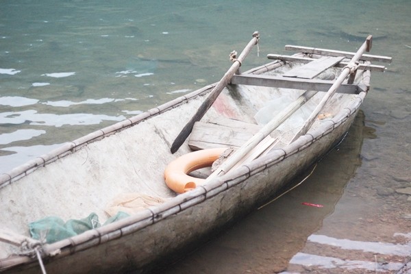 Chùm ảnh: Gian nan đường đến trường của các em học sinh xóm Nhạp ảnh 2