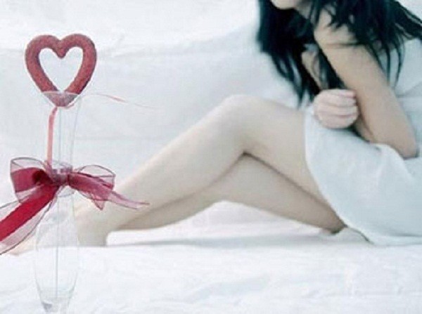 Thiếu nữ 'sập bẫy' trở thành búp bê tình dục của gã trai khát tình ảnh 1