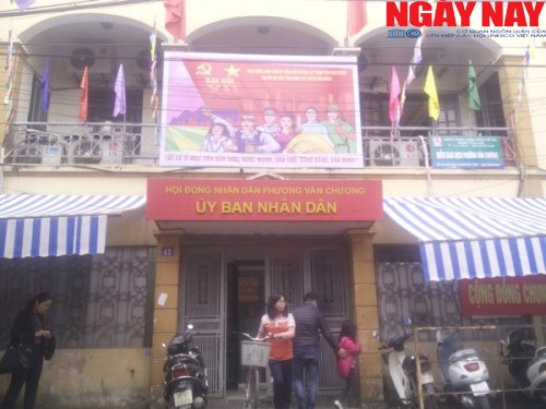 Dân khổ sở vì 'khí lạ', chủ tịch phường nói là 'việc nhỏ' ảnh 2