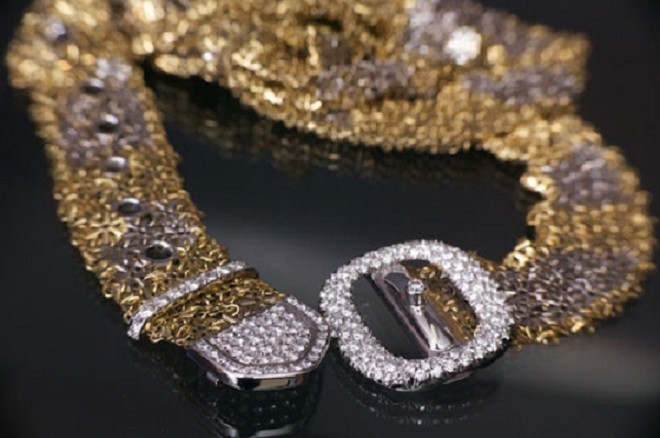 Chiêm ngưỡng bộ trang sức 'khủng' của vợ nhà độc tài Philippines ảnh 8