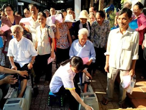 Vinamilk chăm sóc sức khỏe cho gần 2.000 người tiêu dùng ảnh 3