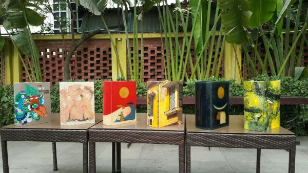 Ngắm bộ từ điển khổng lồ, trị giá hơn 1,2 tỷ đồng ảnh 1