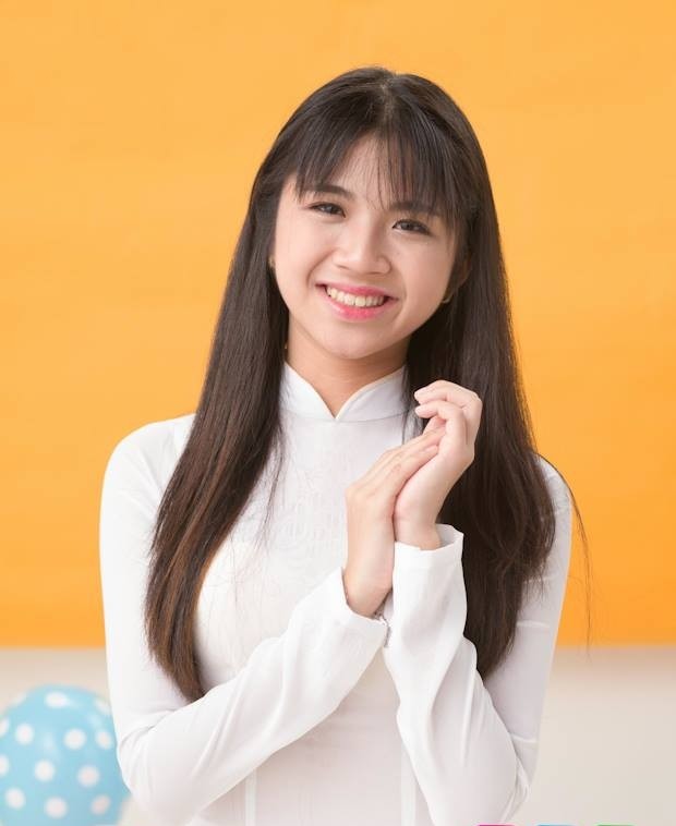 Nét đẹp hồn nhiên của ‘hot girl Olympia’ Lan Thy ảnh 5