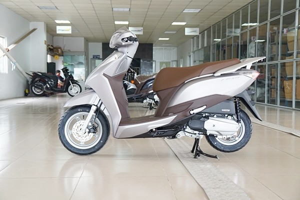 Honda Lead 2016 thêm sắc màu mới với giá không đổi ảnh 2