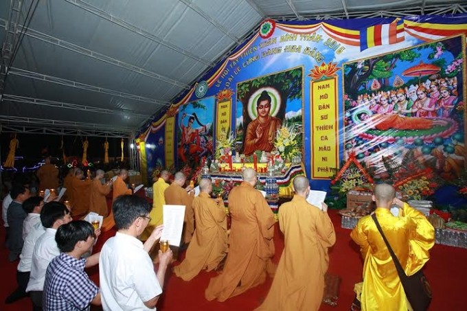 Hàng ngàn người dự Đêm hội Hoa đăng Tây Thiên ảnh 5