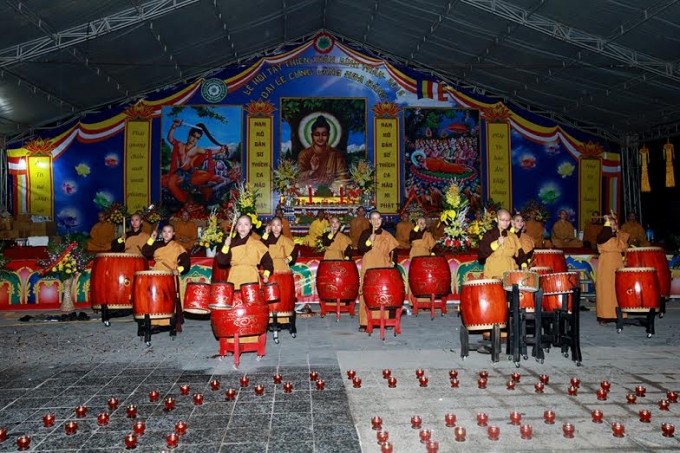 Hàng ngàn người dự Đêm hội Hoa đăng Tây Thiên ảnh 4