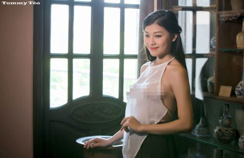 Bộ ảnh 'Lang nữ áo yếm' đang nhân danh nghệ thuật để khoe thân? ảnh 1
