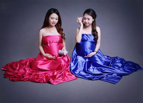 Kỳ diệu: Chị em sinh đôi cùng chuyển dạ một ngày ảnh 2