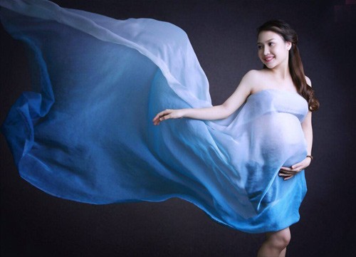 Kỳ diệu: Chị em sinh đôi cùng chuyển dạ một ngày ảnh 9