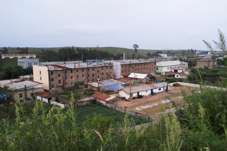 Triều Tiên qua những bức ảnh ‘chụp lén’ bằng điện thoại ảnh 7