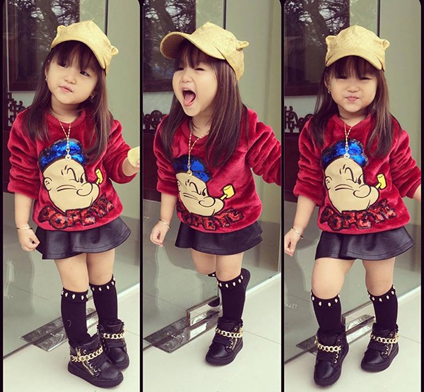 Bé gái 3 tuổi ở Tuyên Quang ăn mặc 'già trước tuổi' gây sốt mạng ảnh 4