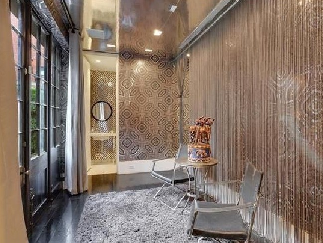 Bất ngờ bên trong ngôi nhà ‘ổ chuột’ 1,6 triệu USD ảnh 6