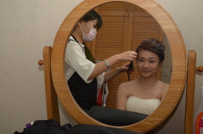 Cô dâu khóc thét với bộ ảnh cưới 3000 đô xấu tệ ảnh 2