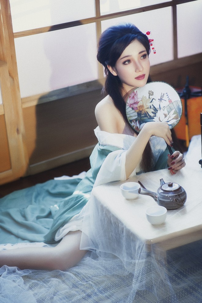 Dân mạng phẫn nộ với bộ ảnh Thúy Vân - Thúy Kiều thời hiện đại ảnh 3