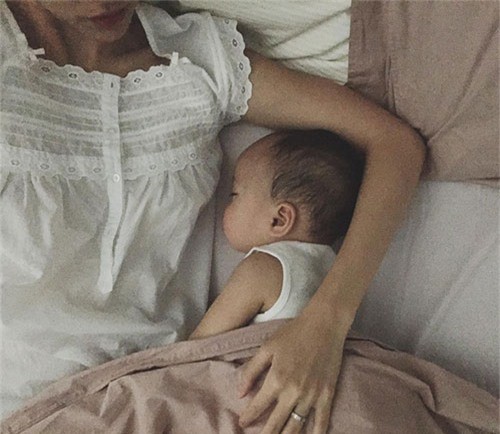 Hà Tăng gây xúc động với 'tâm thư' gửi con trai ảnh 3