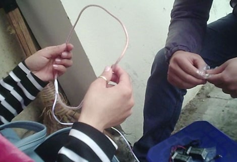 Mua công nghệ 'gian lận thi cử' dễ như trở bàn tay ảnh 2