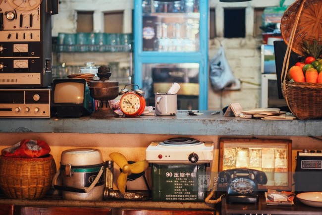 Những quán ăn theo phong cách bao cấp giữa lòng Hà Nội ảnh 2