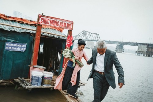 Nghẹn ngào với ‘đám cưới cổ tích’ của hai ông bà lão nhặt rác ảnh 6