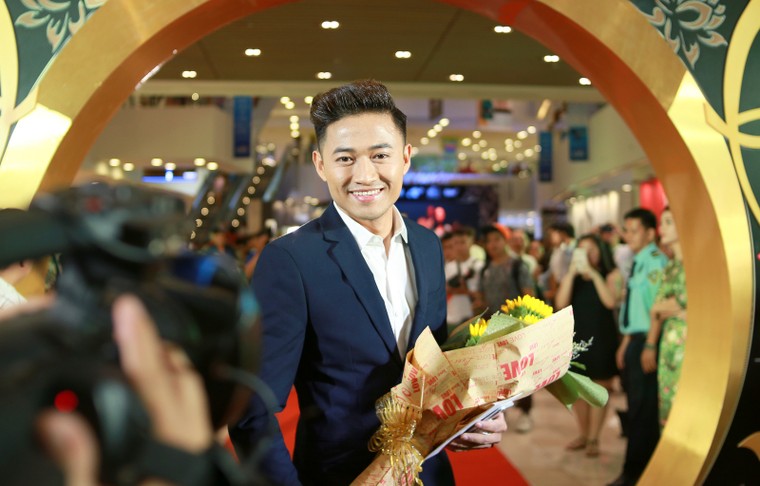 Ngộp thở với clip 'Bao giờ có yêu nhau' của Quý Bình - Minh Hằng ảnh 5