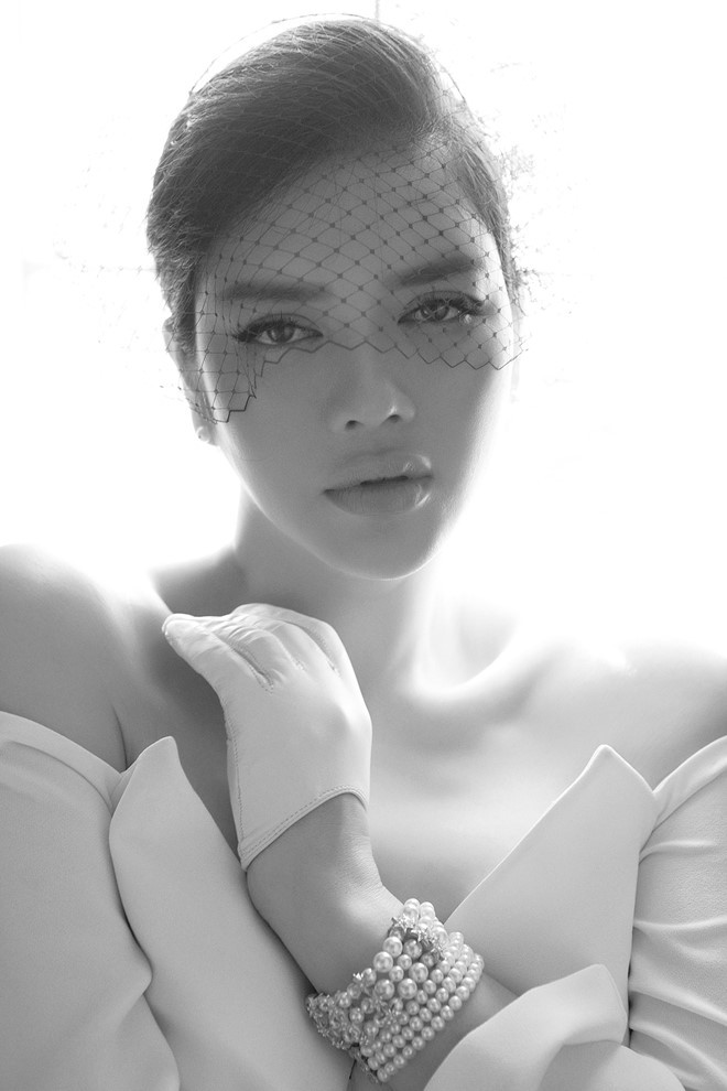 Lý Nhã Kỳ kiêu sa, lộng lẫy phong cách hoàng gia ảnh 2