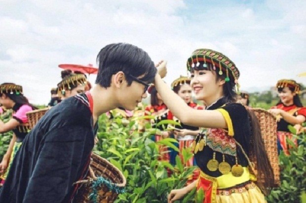 Bộ ảnh kỷ yếu 'độc nhất vịnh Bắc Bộ' của học sinh Ninh Bình ảnh 1