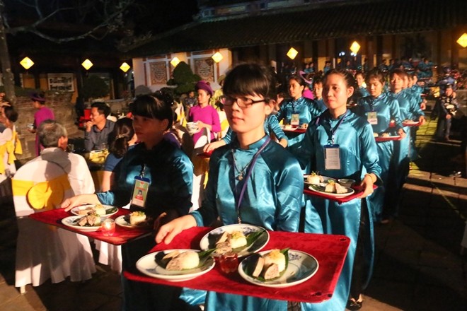 Đám cưới công chúa triều Nguyễn làm nóng 'đêm Hoàng Cung' ảnh 4