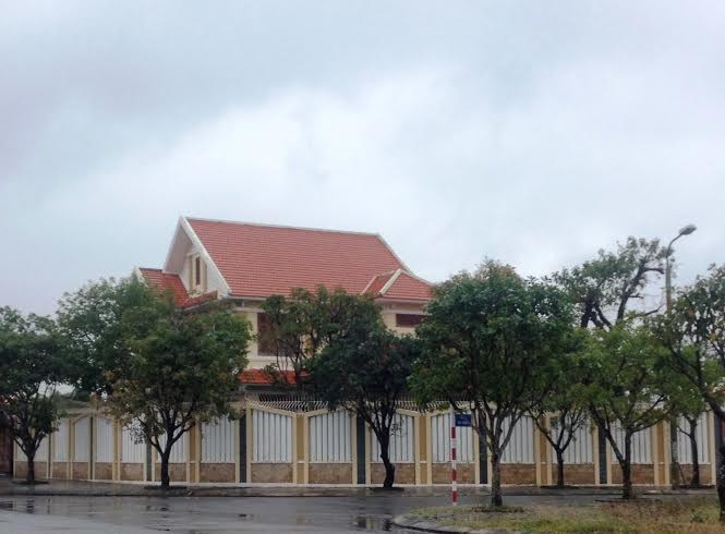 Giám định lại giá trị 3 con chim của giám đốc Sở 30 tuổi ảnh 1