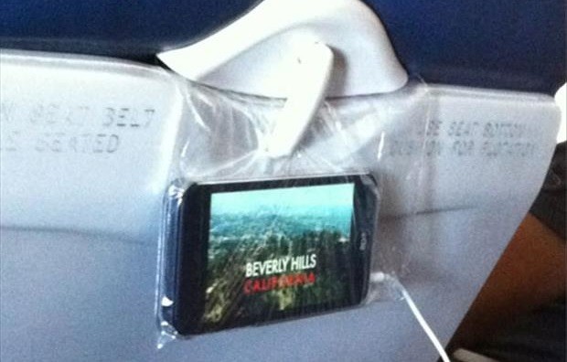 Những mẹo hữu ích trên máy bay bạn không thể bỏ qua ảnh 6