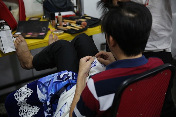 Xem hình ảnh này, sẽ bất ngờ và thêm yêu mến Hoài Linh hơn ảnh 3